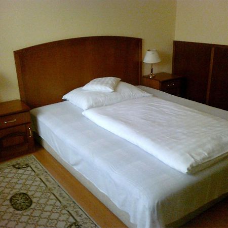 Szieszta Panzio Bed & Breakfast Sárvár Eksteriør bilde