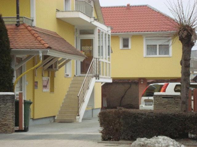 Szieszta Panzio Bed & Breakfast Sárvár Eksteriør bilde