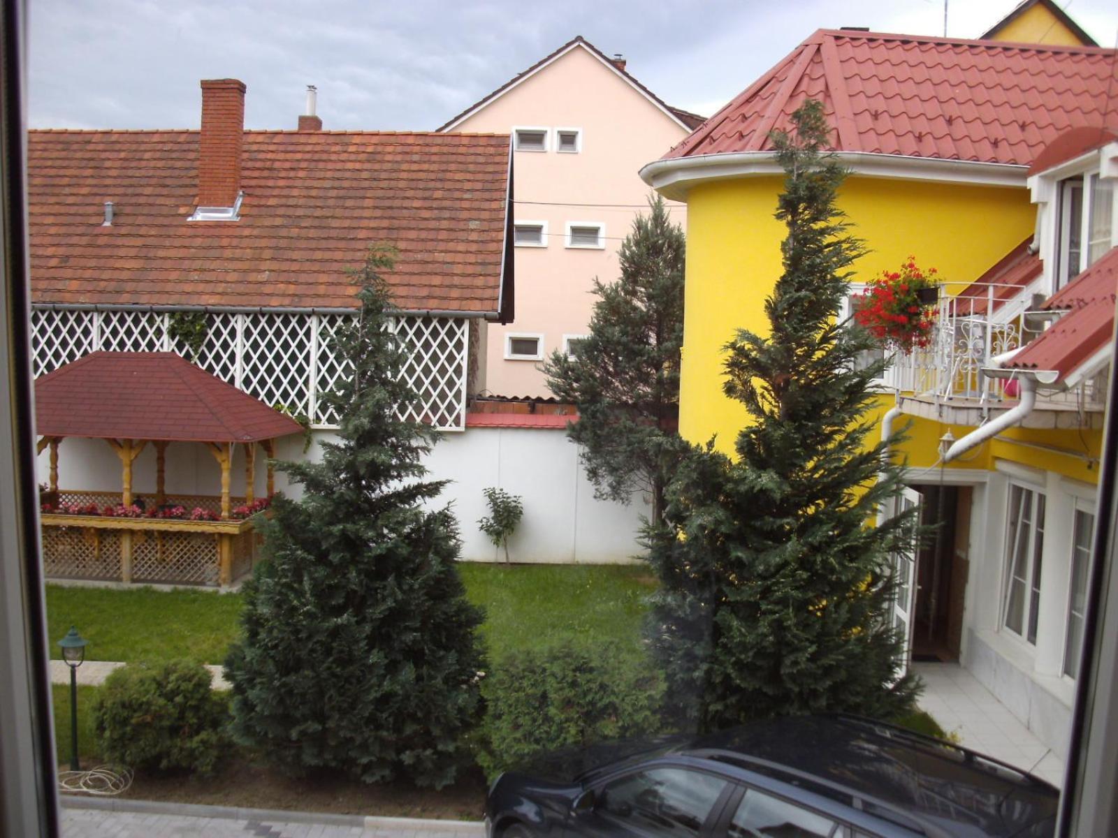 Szieszta Panzio Bed & Breakfast Sárvár Eksteriør bilde