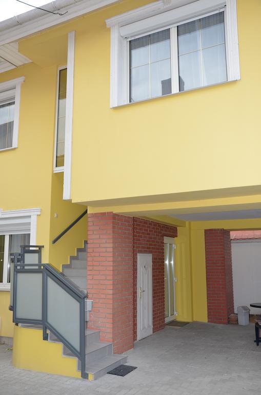 Szieszta Panzio Bed & Breakfast Sárvár Eksteriør bilde